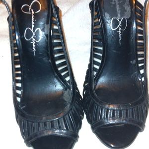 Jessica Simpson size 6